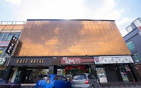 Artz Hotel